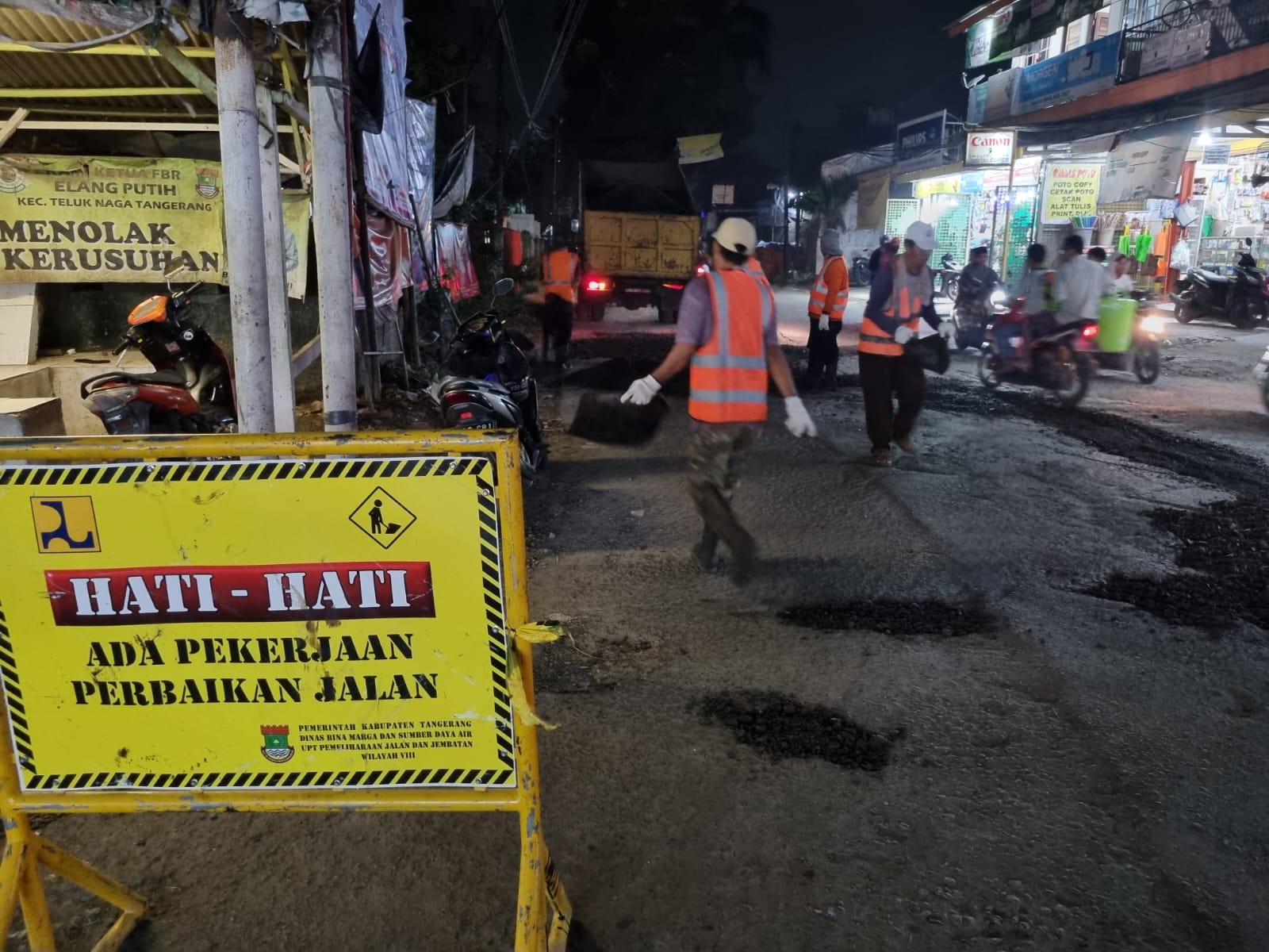 Pemkab Tangerang Kebut Perbaikan Jalan Rusak Menuju Wisata Tanjung Pasir